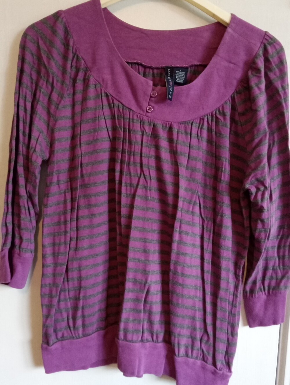 $6057 Purple & Gray Striped Top. - L